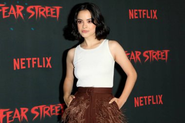 LOS ANGELES - 28 Haziran 2021 'de Los Angeles, CA' da Netflix 'in Fear Street Triology Premiere' inde Julia Rehwald