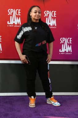LOS ANGELES - 12 Temmuz: Raven-Symone at the Space Jam: A New Legacy Premiere at the Microsoft Theater 12 Temmuz 2021, Los Angeles, CA