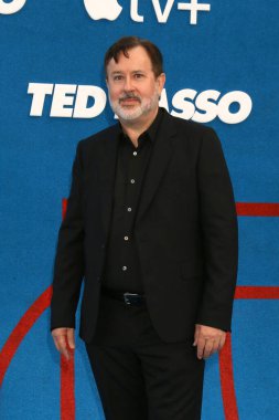 LOS ANGELES - 15 Temmuz: Jeremy Swift 15 Temmuz 2021 'de Los Angeles, CA' da Pasifik Tasarım Merkezi 'nin çatısındaki Ted Lasso 2.