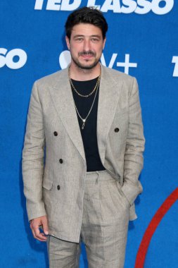 LOS ANGELES - 15 Temmuz 2021 'de, Los Angeles, CA' da, Pasifik Tasarım Merkezi 'nin çatısındaki Ted Lasso 2.