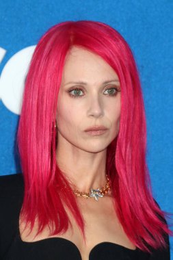 LOS ANGELES - 15 Temmuz, Juno Temple at the Ted Lasso Sezon 2 Bölüm 2 Pasifik Tasarım Merkezi Çatısı Gösterimi 15 Temmuz 2021, Los Angeles, CA