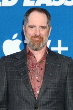 LOS ANGELES - 15 Temmuz, Brendan Hunt 15 Temmuz 2021 'de Los Angeles, CA' da Pasifik Tasarım Merkezi 'nin çatısındaki Ted Lasso 2.