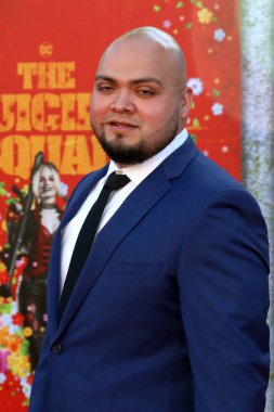 LOS ANGELES - 2 Ağustos 2021 'de Westwood, CA' da The Suicide Squad Premiere 'de Julio Cesar Ruiz