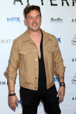 LOS ANGELES - 3 AUG: Kevin Alejandro 3 Ağustos 2021 'de Westwood, CA' daki Landmark Tiyatrosu 'ndaki Aftermath Premiere' de