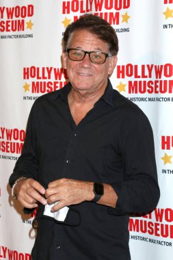 Anson Williams, Hollywood Müzesi 'nde 4 Ağustos 2021' de Los Angeles 'taki Hollywood Müzesi' nin açılışında.