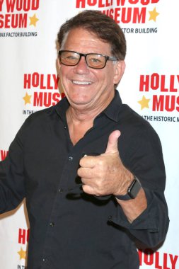 Anson Williams, Hollywood Müzesi 'nde 4 Ağustos 2021' de Los Angeles 'taki Hollywood Müzesi' nin açılışında.