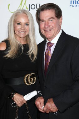 LOS ANGELES - 20 AUG: Candace Garvey, Steve Garvey 20 Ağustos 2021 'de Beverly Hilton Hotel' deki 21.