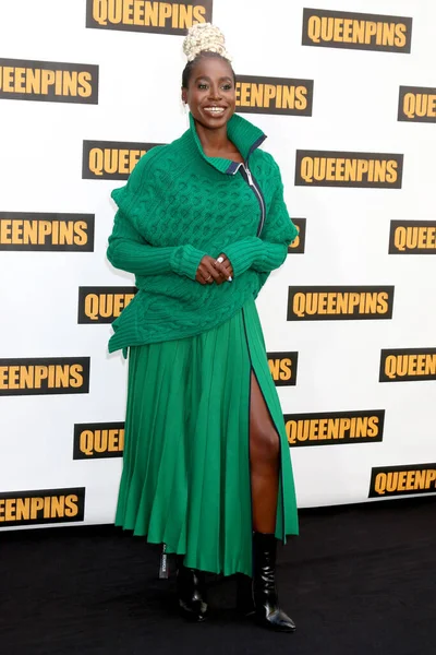 LOS ANGELES - 25 AUG: Kirby Howell-Baptiste, 25 Ağustos 2021 'de Los Angeles' taki Four Seasons Oteli 'ndeki Queenpins Fotoğraf Çağrısı
