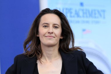 LOS ANGELES - 1. SEP: Sarah Burgess Suçlama: Pasifik Tasarım Merkezi 'nde 1 Eylül 2021' de Amerikan Suç Hikayesi Kırmızı Halı