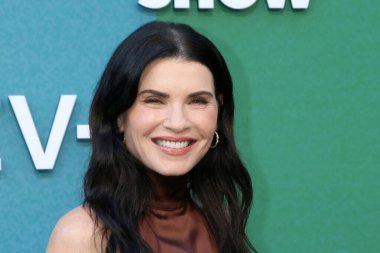 LOS ANGELES - 8 Eylül 2021 'de Los Angeles' taki Four Season Hotel 'de Sabah Şovu 2 Fotoğraf Çağrısı' nda Julianna Margulies