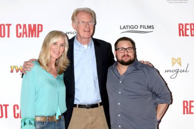 LOS ANGELES - 21 Eylül 2021 Rochelle Carson-Begley, Ed Begley Jr, Chaz Bono 21 Eylül 2021 'de Los Angeles, CA' da Cinelounge Outdoor 'daki Reboot Camp galasında