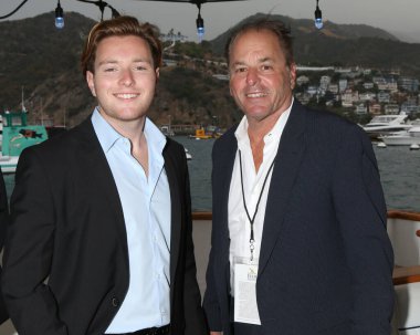 LOS ANGELES - SEP 24: Presley Aronson, Jeff Aronson, 2021 Catalina Film Festivali - VIP Party on a Private Yacht on 24 Eylül 2021, Avalon, CA