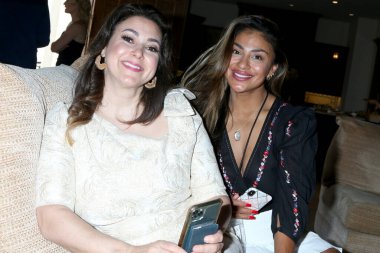 LOS ANGELES - 25 Eylül 2021 'de Avalon, CA' da düzenlenen Katalina Film Festivali 'nde Kim Sarubbi, Nohemi Perez - VIP Parti