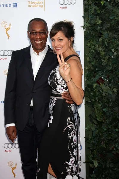 Joe Morton og Nora Chavooshian. - Stock-foto