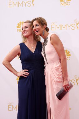 Piper Kerman, Alysia Reiner