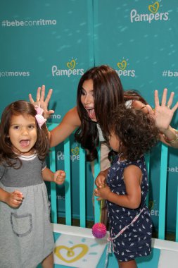 Roselyn Sanchez, Sebella Rose Winter