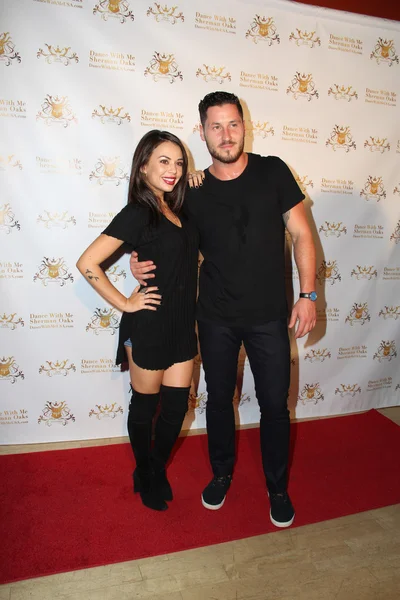 Janel Parrish, Val Chmerkovskiy — Fotografia de Stock