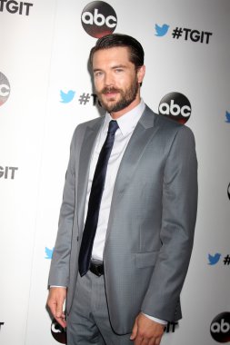 Charlie Weber