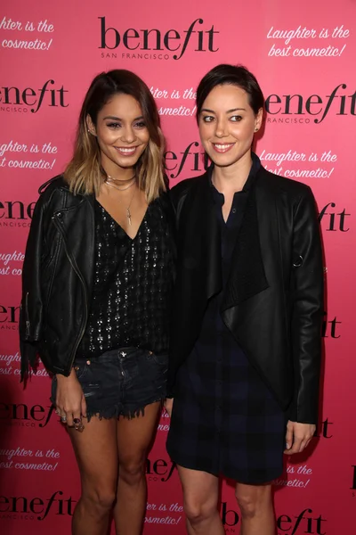 Vanessa Hudgens, Aubrey Plaza — Stock Photo, Image