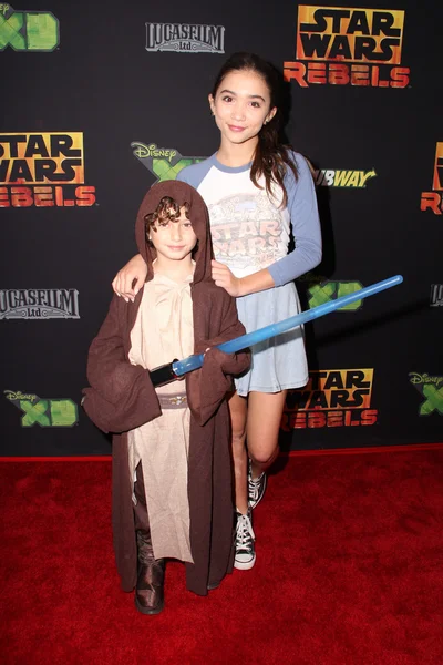 Augusti maturo, rowan blanchard — Stockfoto