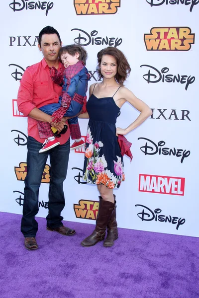 Michael Saucedo，儿子，Rebecca Herbst — 图库照片