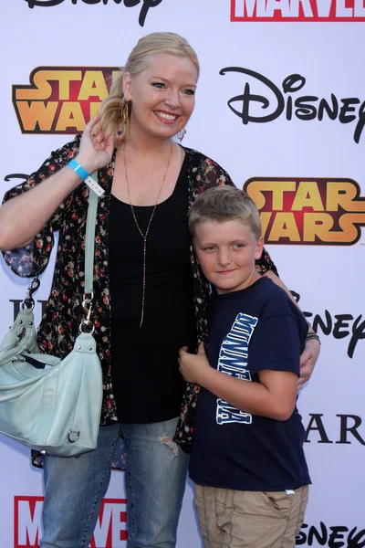 Melissa Peterman, Riley David Brady — Stockfoto