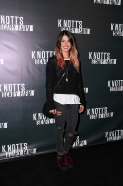 Shenae Grimes