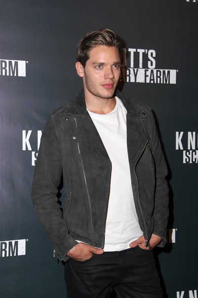 Dominic Sherwood — Stockfoto