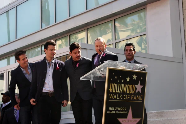 Novos miúdos no bloco, Jordan Knight, Donnie Wahlberg, Joe McIntyre, Danny Wood, Jonathan Knight — Fotografia de Stock