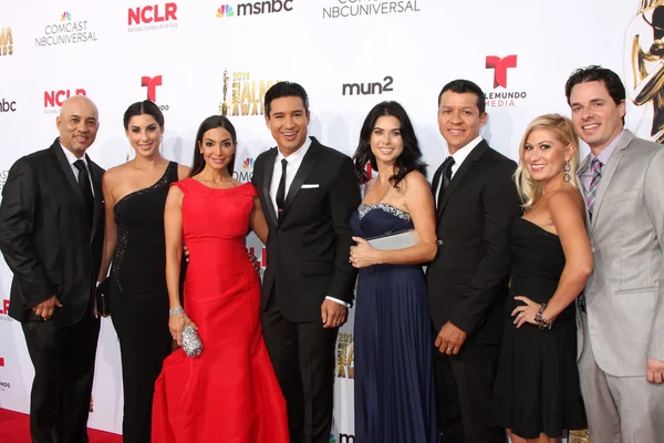 Mario lopez e família — Fotografia de Stock