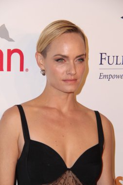 Amber Valetta