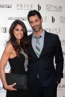 Lindsay Hartley, Jason Shane Scott