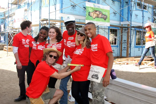 Jeremy Allen White, Shanola Hampton, Emma Kenney, William H Macy, Glynn Turman, Kristen Bell, Donis Leonard Jr — Stock Photo, Image