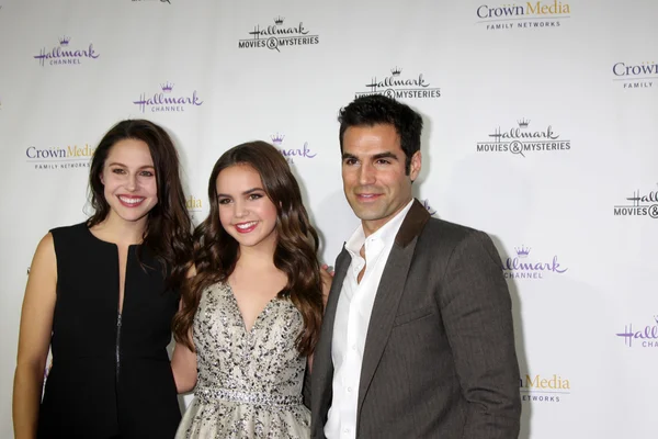 Kaitlin Riley, Bailee Madison, Jordi Vilasuso — Fotografia de Stock