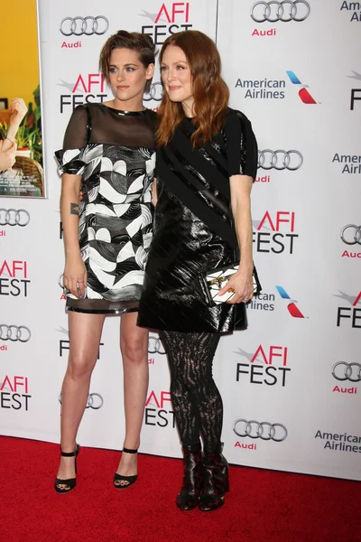 Kristen Stewart, Julianne Moore — Zdjęcie stockowe