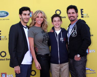 Cindy Ambuehl, Don Diamont, Aile