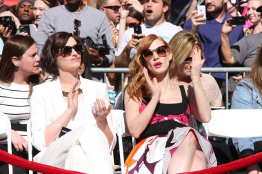 Anne Hathaway, Jessica Chastain