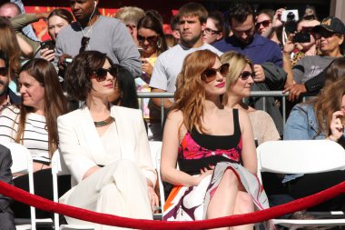 Anne Hathaway, Jessica Chastain