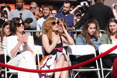 Anne Hathaway, Jessica Chastain