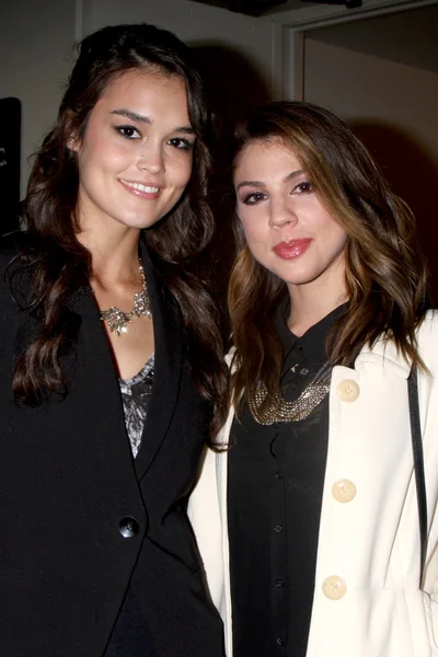 Sanna Olsson, Kate Mansi — Stockfoto