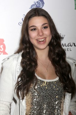 Kira Kosarin