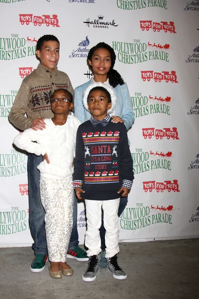 Marsai Martin, Miles Brown, Marcus Scribner, Yara Shahidi — Foto de Stock