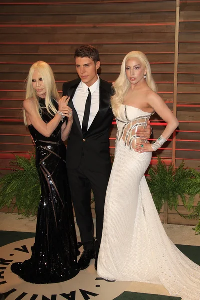 Donatella Versace, Nolan Gerard Funk, Lady Gaga — Foto de Stock