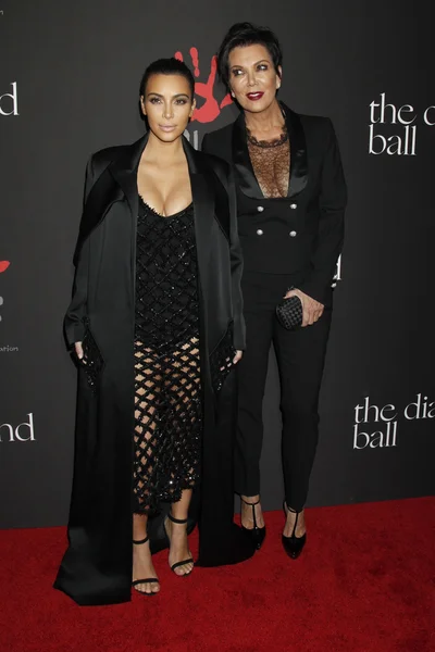 Kim Kardashian West, Kris Jenner — Stock Photo, Image