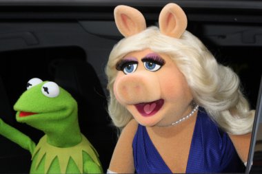 Kermit kurbağa, Bayan Piggy