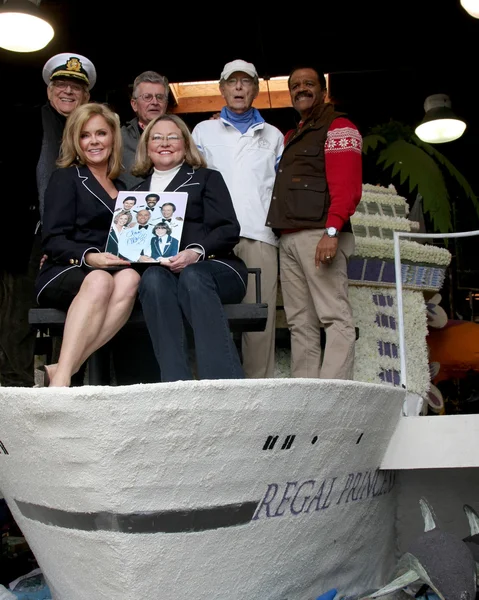 Gavin Macleod, Fred Grandy, Bernie Kopell, Ted Lange, Jill Whelan, Lauren Tewes — Stockfoto