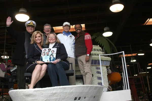 Gavin Macleod, Fred Grandy, Bernie Kopell, Ted Lange, Jill Whelan, Lauren Tewes — Photo