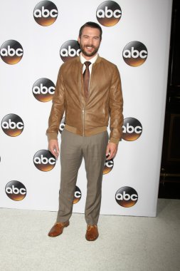 Charlie Weber