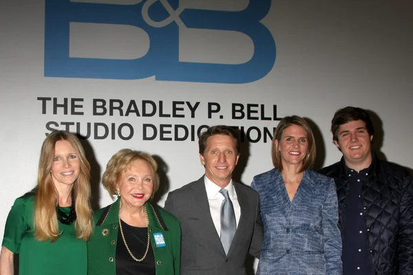 Lauralee Bell, Lee Phillip Bell, Bradley P. Bell, Colleen Bell, Chasen Bell — Stock Photo, Image