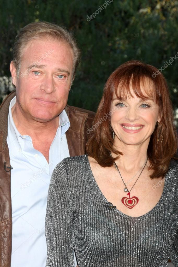 John James, Pamela Sue Martin – Stock Editorial Photo © Jean_Nelson ...